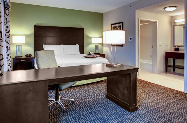 Hampton Inn By Hilton And Suites Baton Rouge image 10