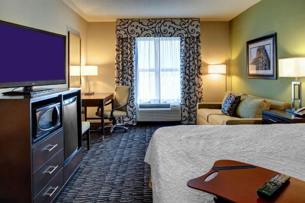 Hampton Inn By Hilton And Suites Baton Rouge image 11