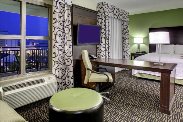 Hampton Inn By Hilton And Suites Baton Rouge image 18