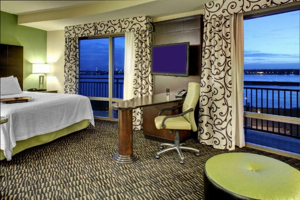 Hampton Inn By Hilton And Suites Baton Rouge image 19